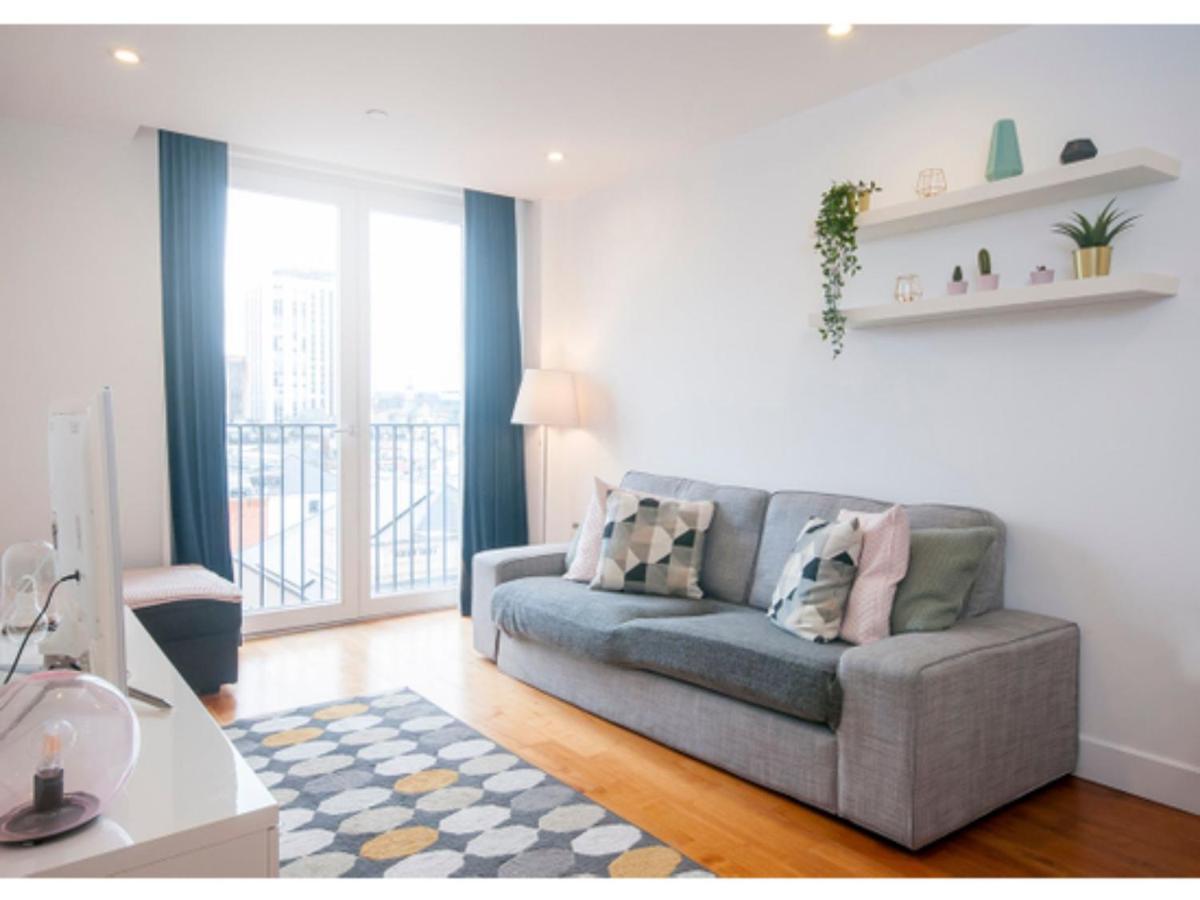 The Most Central Apartment In Cardiff Zewnętrze zdjęcie